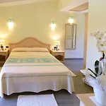 Su Giganti Hotel 3*