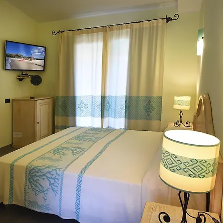 Hotel Su Giganti 3*